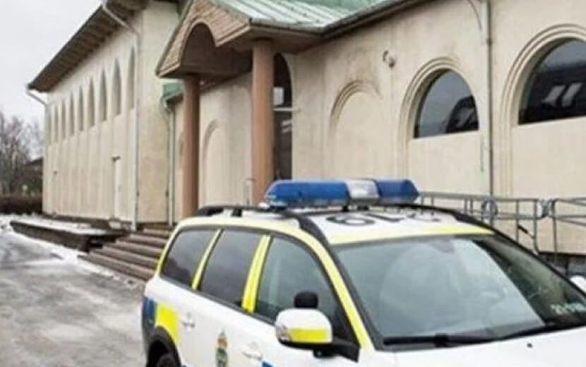 İsveç’te Camiye Silahlı Saldırı