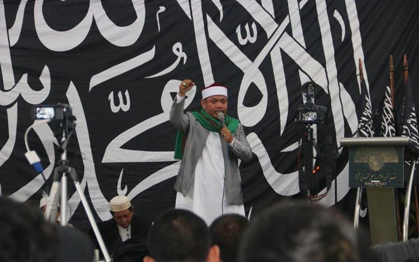 Hizb-ut Tahrir Endonezya Recep Ayında “Hilafetin Farziyetini” Hatırlatıyor