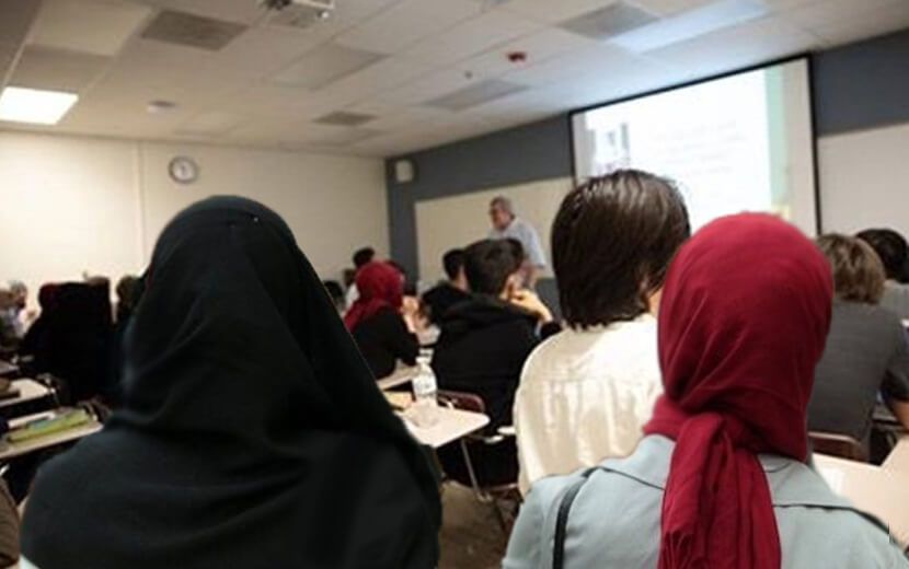 Almanya’da Müslümanlardan Yasak ve Baskılara Tepki!