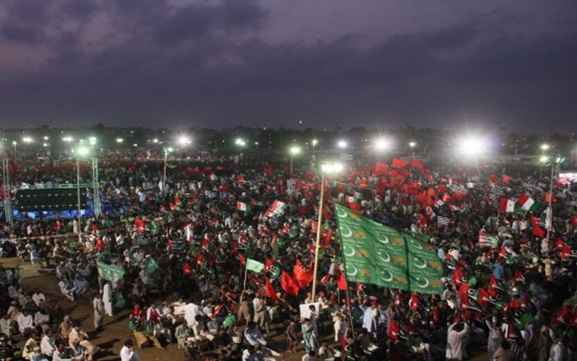 Pakistan’da Hükümet Karşıtı Protesto
