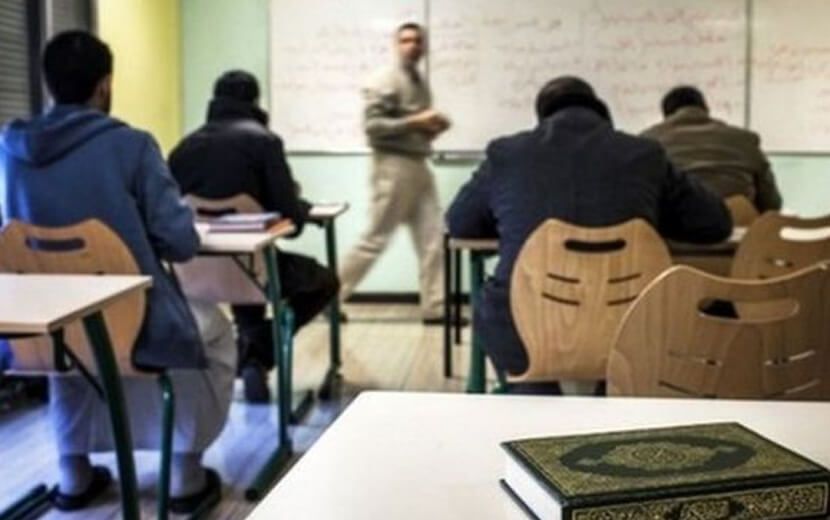 Hollanda Eğitim Bakanlığı’ndan ’İslami Okullara’ İnceleme!