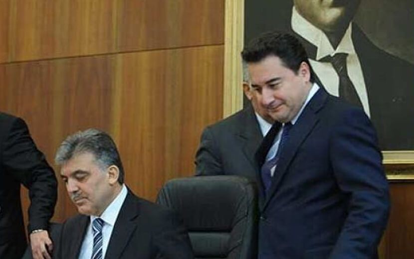 Bir Parti Daha Bol Vaatleriyle Sahnede