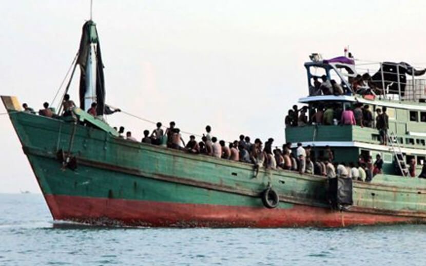 Binden Fazla Arakanlı Müslüman Denizde Mahsur Kaldı!