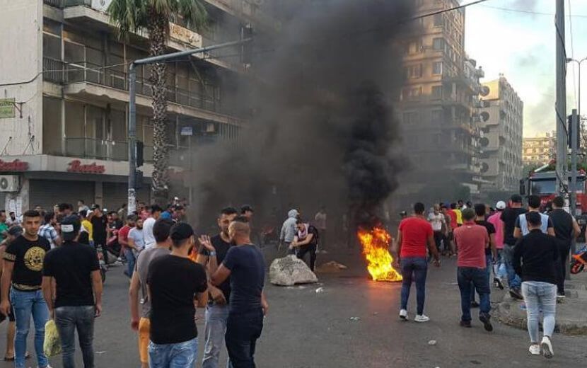 Lübnan’da Dolar Artışı Halkı Sokağa Döktü!