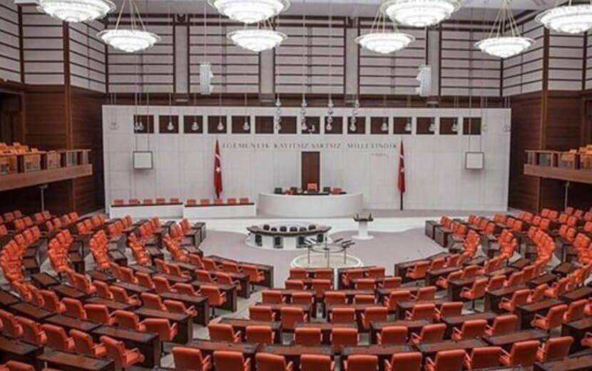 Sosyal Medya Düzenlemesi Komisyonda Kabul Edildi