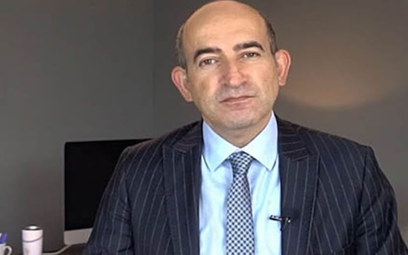 Rektörün “Siyasete CHP’de başladım” Diyerek Protestoculara Şirin Gözükme Çabası