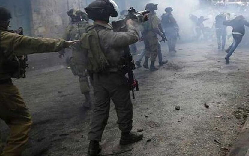 “İsrail” Teravih Namazına Gelen Filistinlilere Saldırdı!