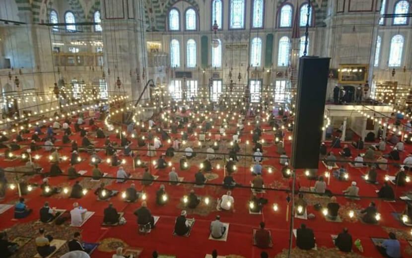 İçişleri:  “Vatandaşlar Cuma Namazını Kılabilecek”