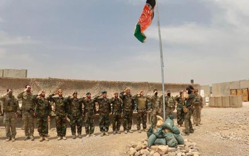 Taliban İle Savaşan Kabil Yönetimi Askerleri Tacikistan’a Kaçıyor