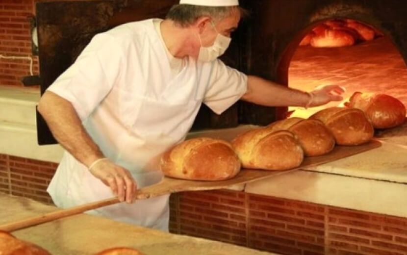 Zorbalık Pandemisi: İstanbul’da Bir Kısım Fırıncı Aşı Olmayana Ekmek Vermeyecek
