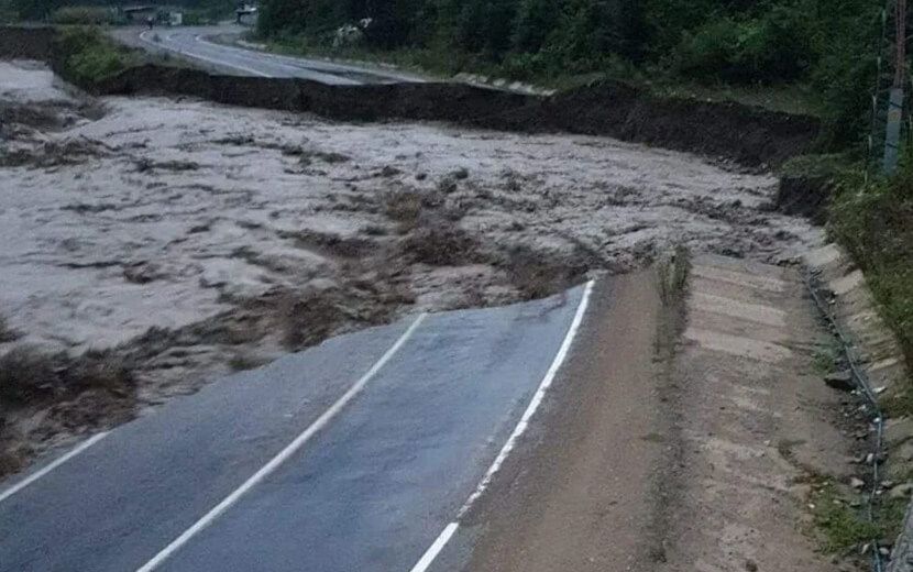 Bartın’da Sel ve Heyelan: Bir Kadın Sel Sularına Kapıldı