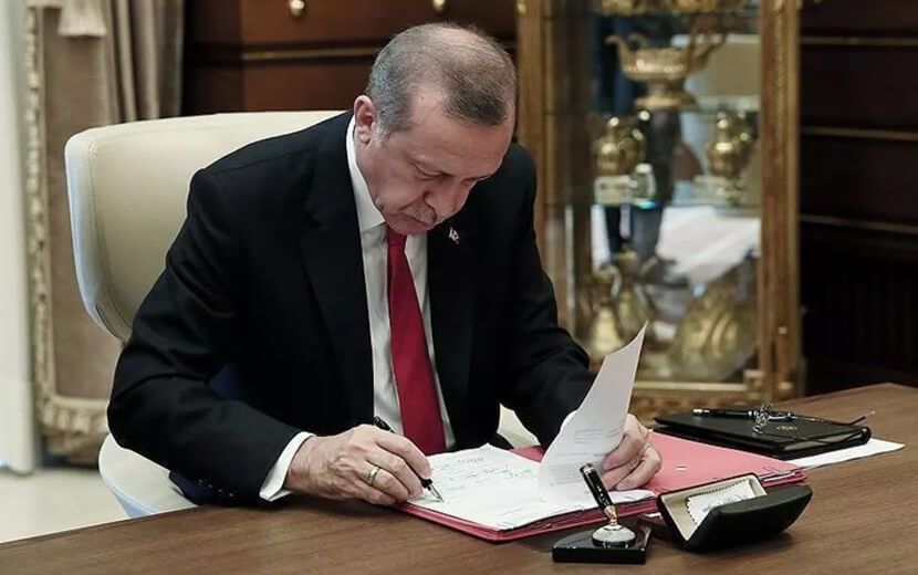 Erdoğan, Maliye Bakanı Yardımcılarını Görevden Aldı