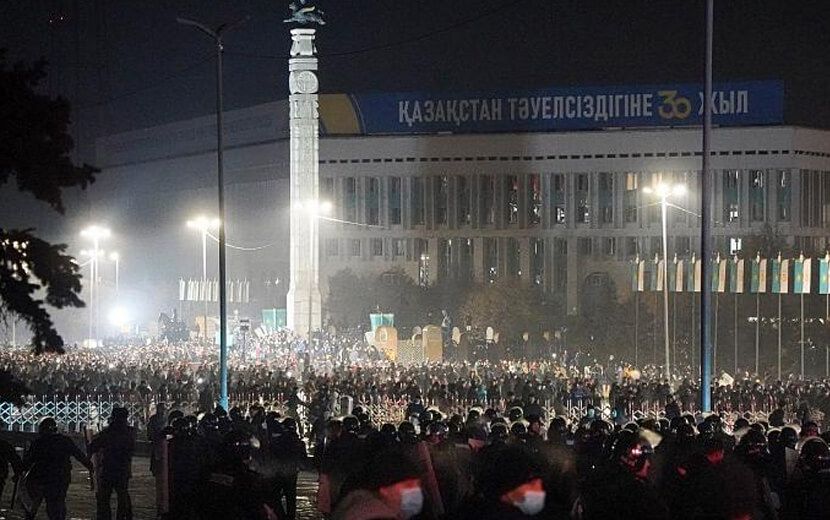 Gaz Zammı Kazakistan Hükümetini Koltuğundan Etti
