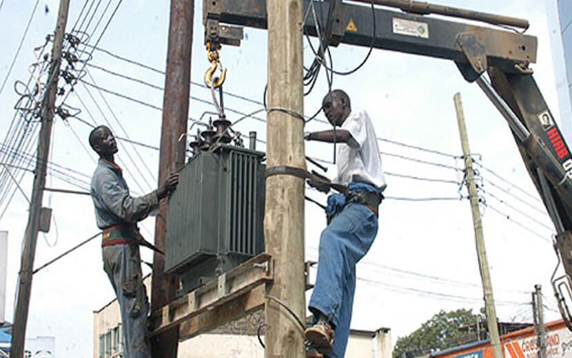 Afrika’nın Petrol Zengini Nijerya’da Halkın Çoğunluğu Elektriksiz
