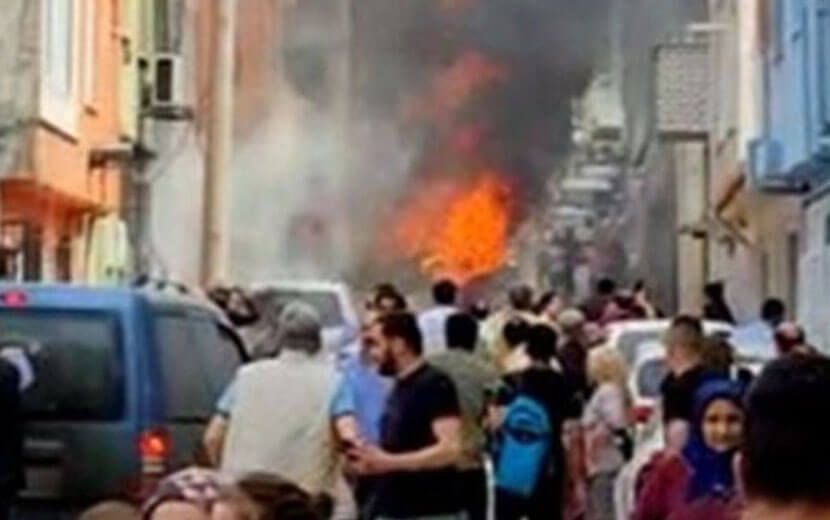 Bursa’da Yerleşim Yerine Uçak Düştü