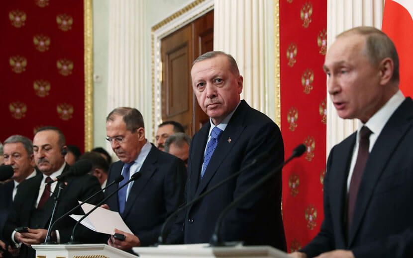 Erdoğan, Mariupol’de Sıkışan Ukrayna Askerleri İçin Putin’le Görüştü