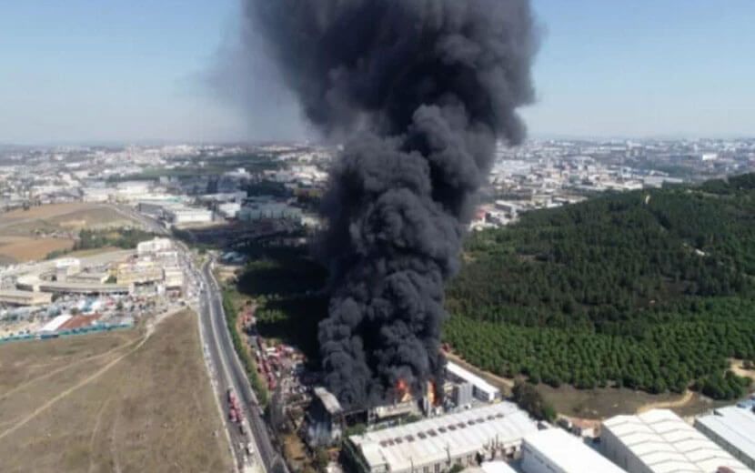 Tuzla’daki Fabrika Yangınında 3 İşçi Hayatını Kaybetti