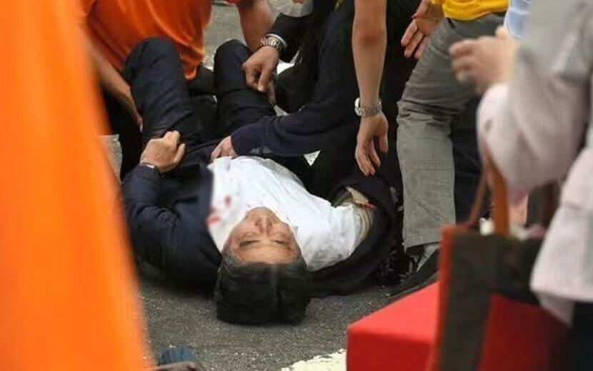 Japonya Eski Başbakanı Abe’ye Suikast