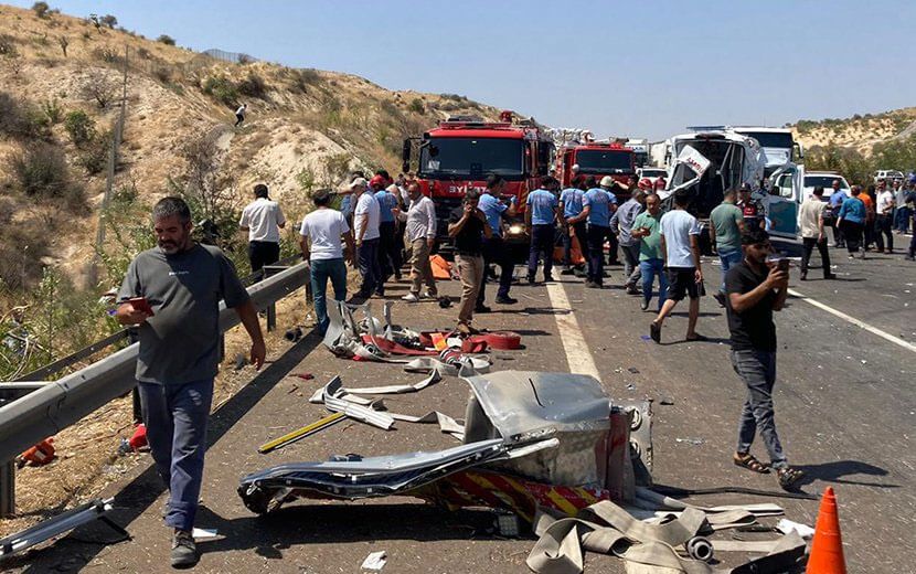 Gaziantep’te Kazaya Müdahale Eden Ekiplere Otobüs Çarptı: 16 ölü, 22 yaralı