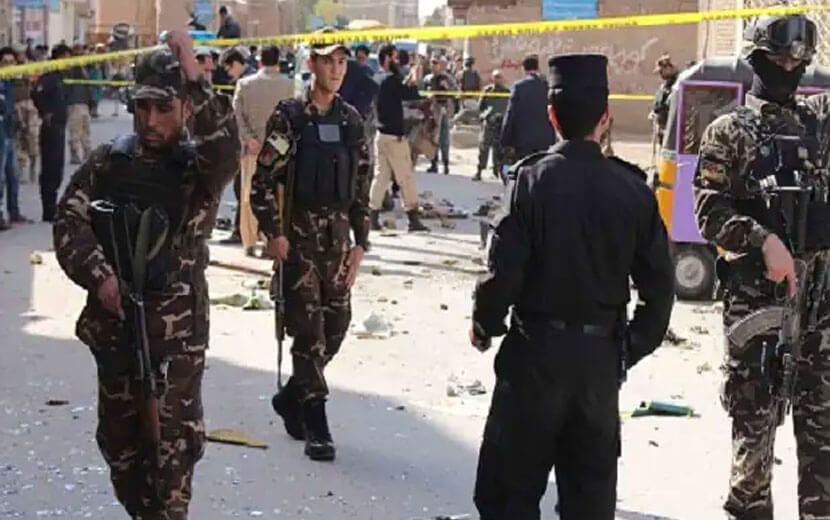 Afganistan’da Camiye Bombalı Saldırı: 29 Ölü