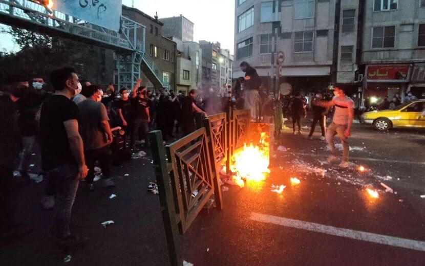İran’daki Protestolarda Ölü Sayısı 35’e Yükseldi