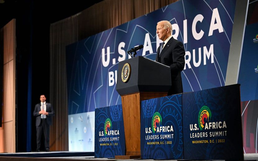 Biden: "ABD, Afrika'nın Geleceğinde Her Şeyiyle Var"