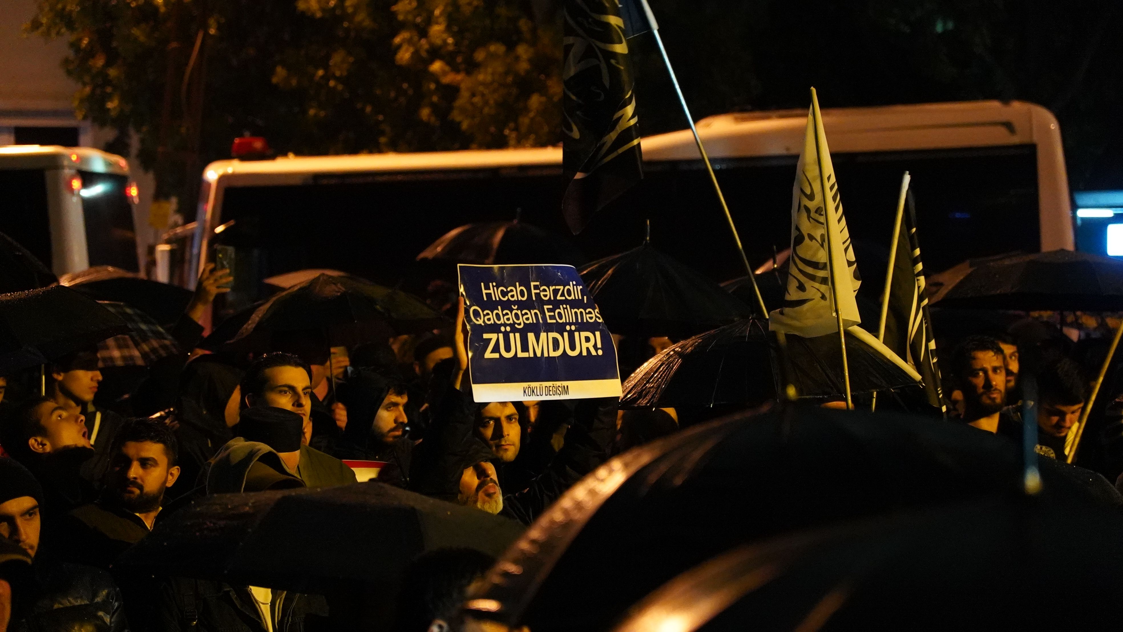 Azerbaycan Konsolosluğu-Hicap Allah'ın Emridir-9.JPG.jpeg