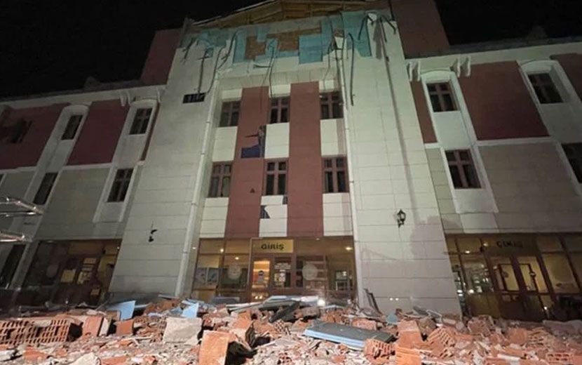 Düzce’de 6.0 Büyüklüğünde Deprem: 35 Yaralı 