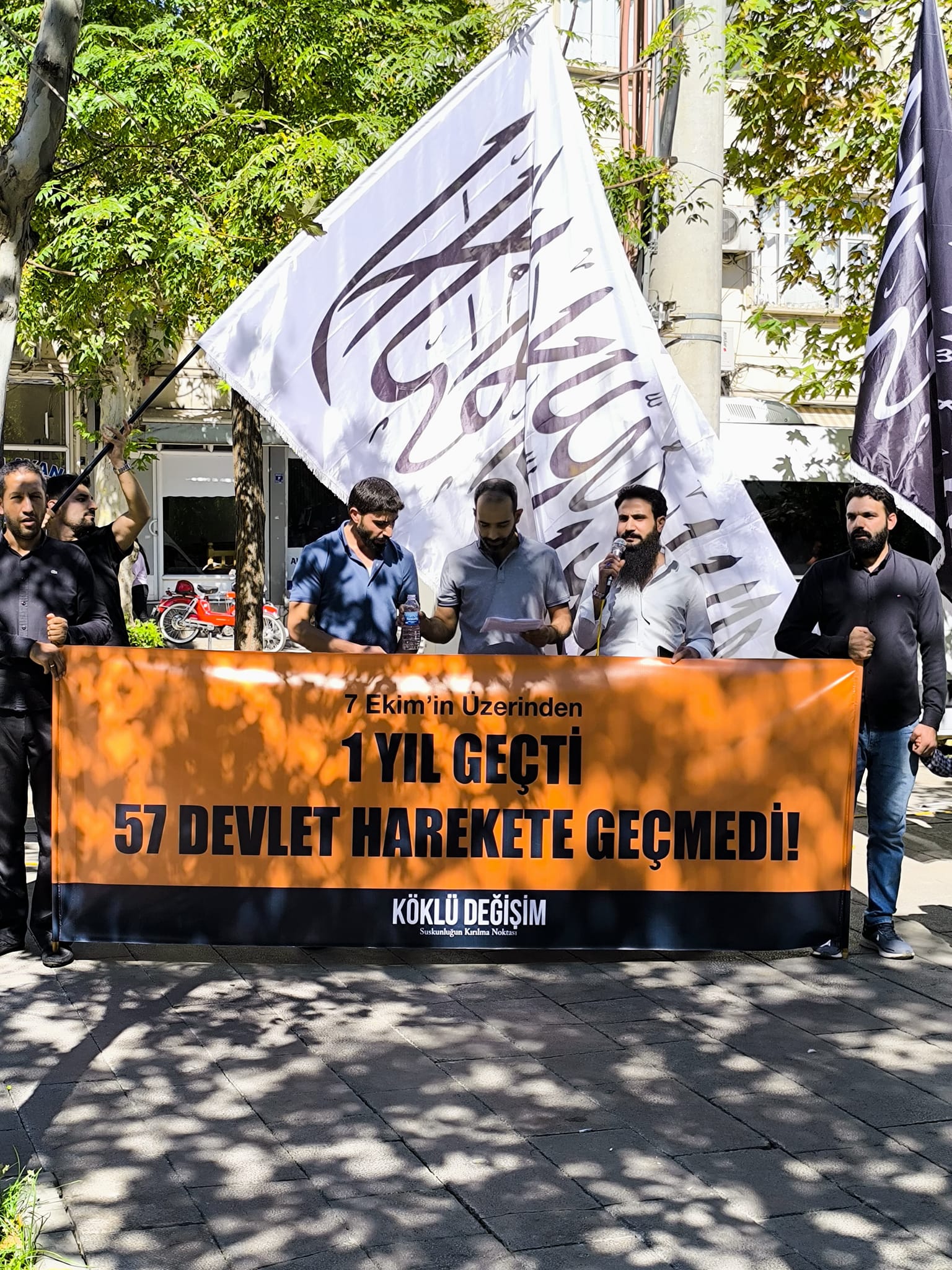 Köklü Değişim,1Yıl Geçti 57 Devlet Harekete Geçmedi,Şanlıurfa,Siverek-1.jpg