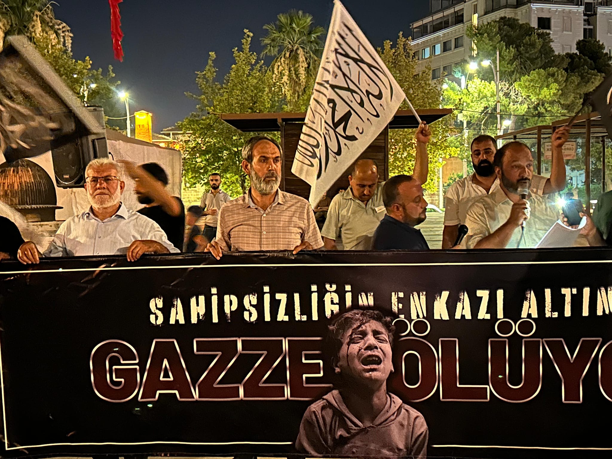 Köklü Değişim, 6 İlde Gazze İçin Ayakta, Şanlıurfa-1.jpg