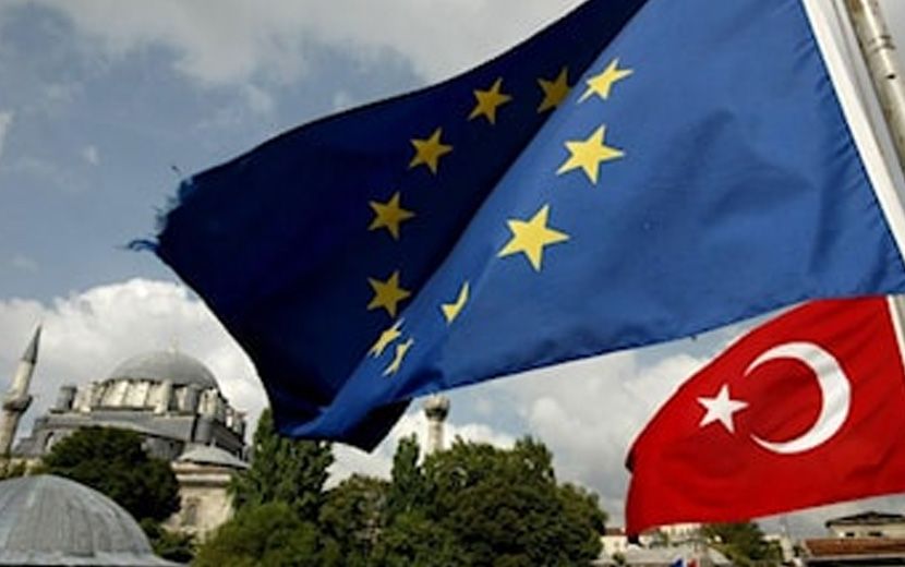 AB, Nizamları ‘Laik Demokrasi Temelinde Düzenlenen Seçimlere Katılımı’ Takdir Etti