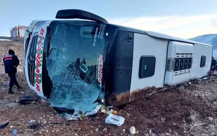 Afyonkarahisar’da Otobüs Devrildi: 8 Ölü,35 Yaralı