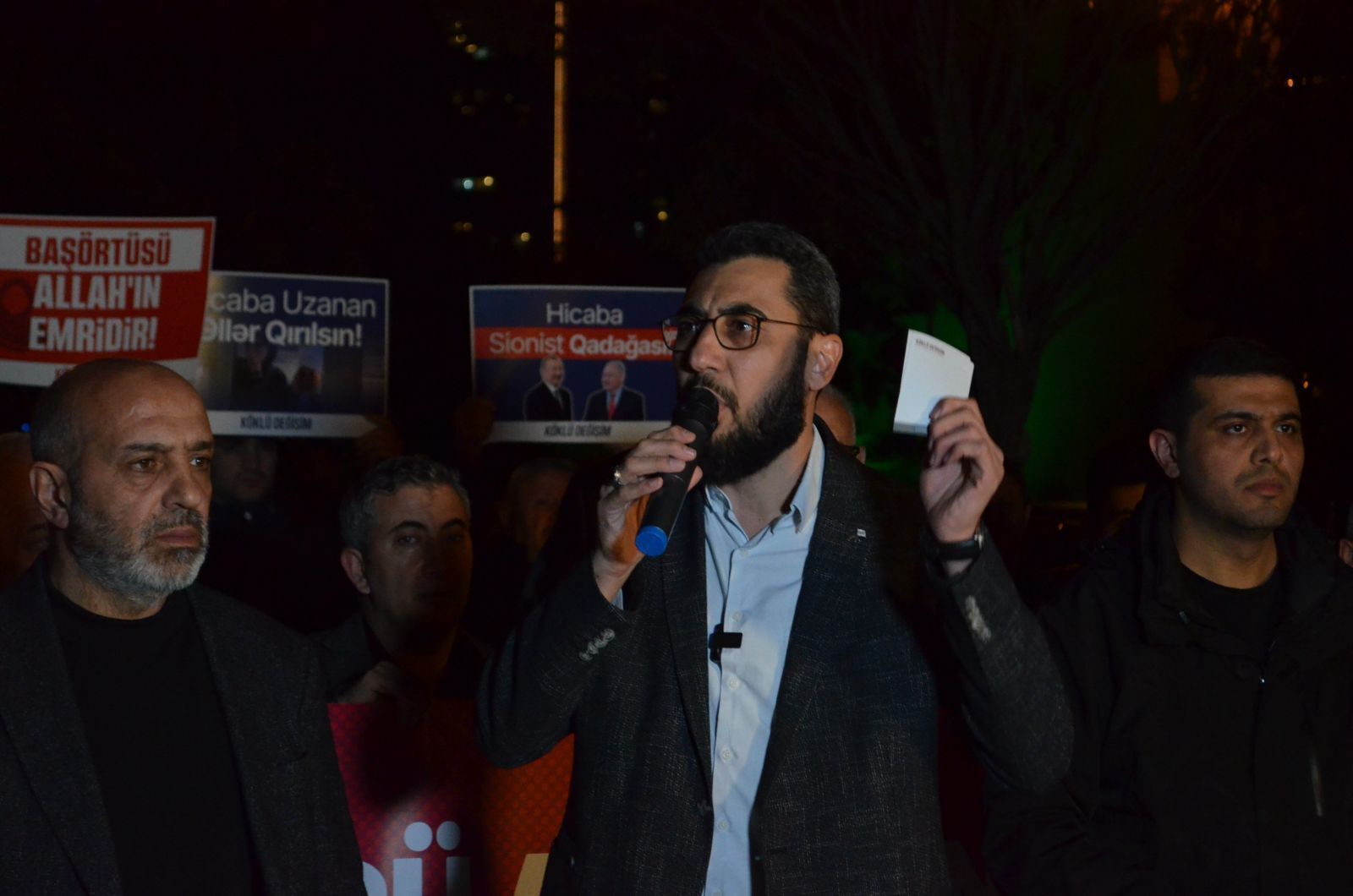 Koeklue_Degisim_Azerbaycan_Basoertuesue_Protestosu_Abdullah_Imamoglu_0ae3a1d1bb.jpg