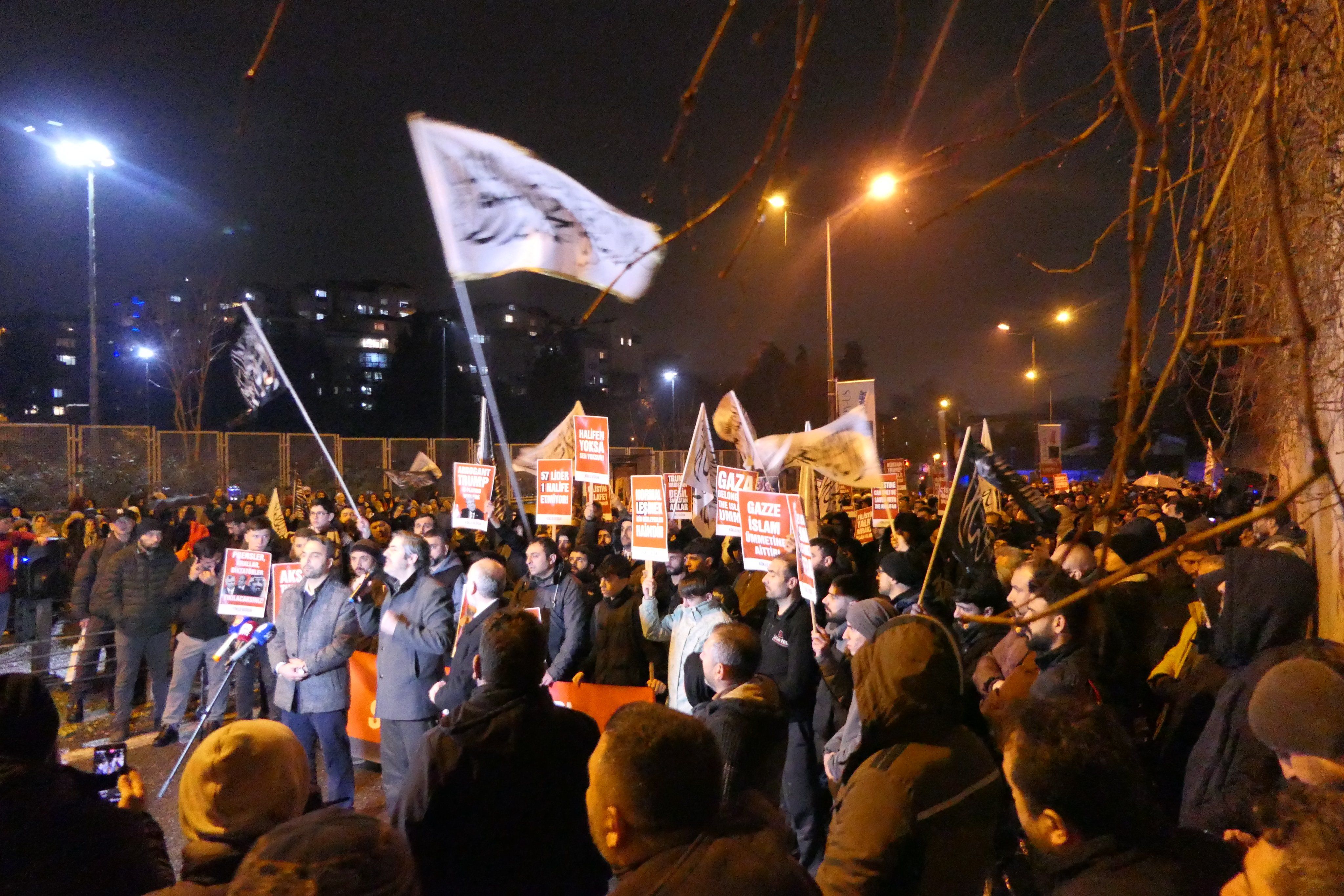 Köklü Değişim Basın Açıklamaları, Trump'a Haddini Kim Bildirecek, İstanbul2.jpeg