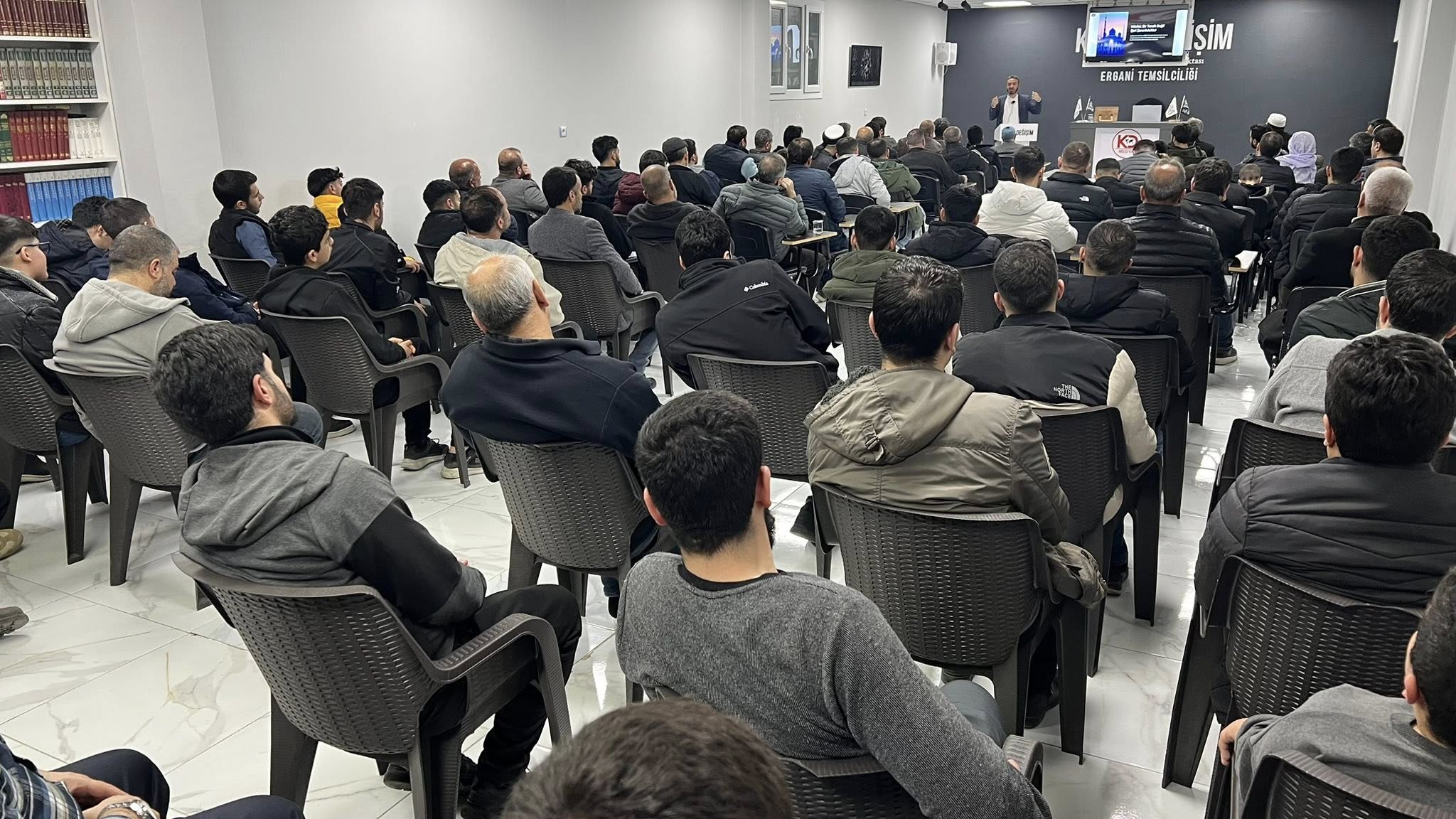 Köklü Değişim Diyarbakır Hilafet Panel-1.jpg