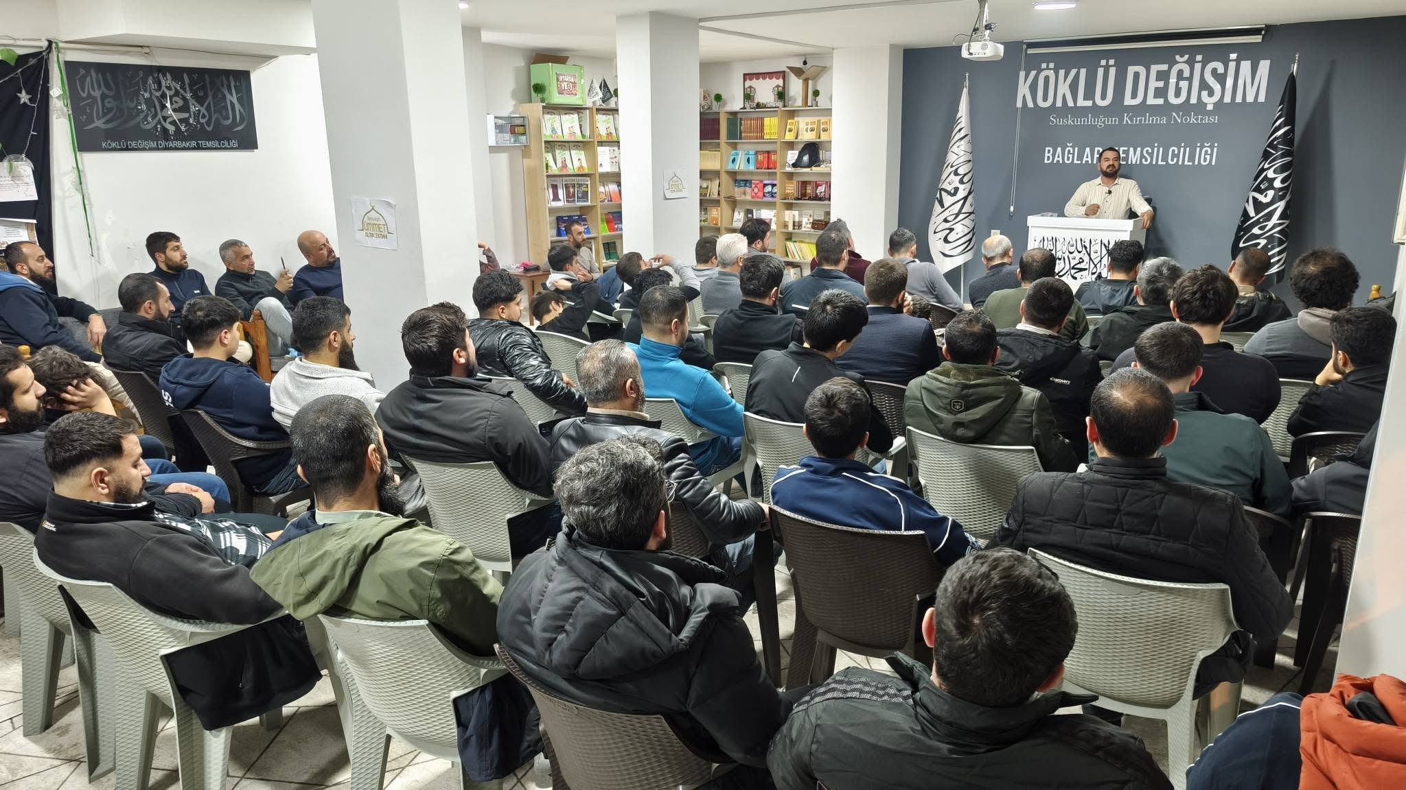 Köklü Değişim Diyarbakır Hilafet Panel-2.jpg