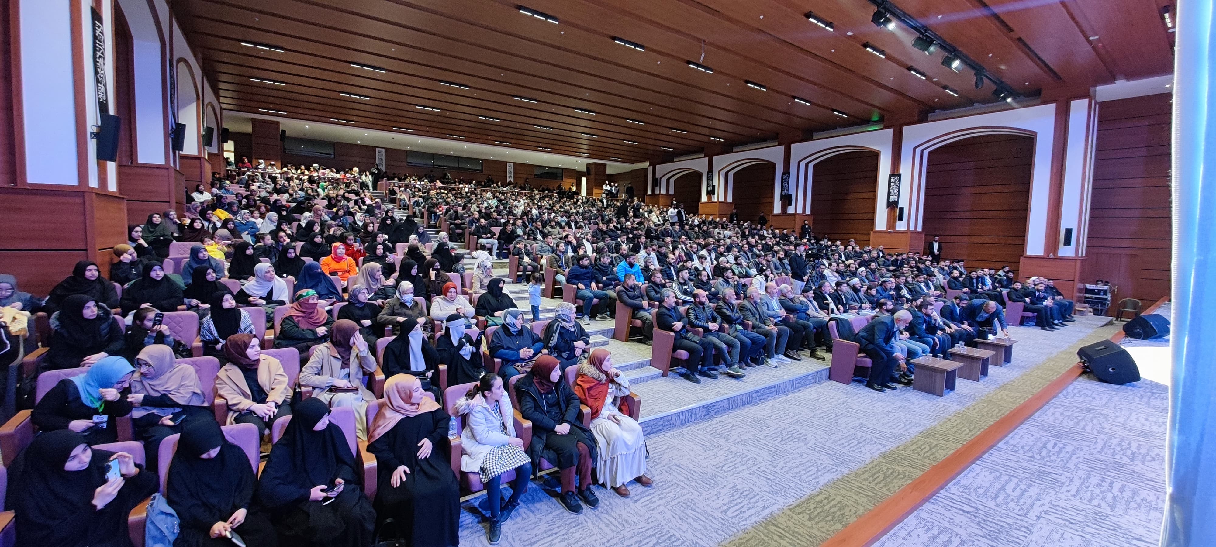 Köklü Değişim, Diyarbakır’da Düzenlediği Konferansta “Hilafet”i Konuştu, Genel-1.jpeg