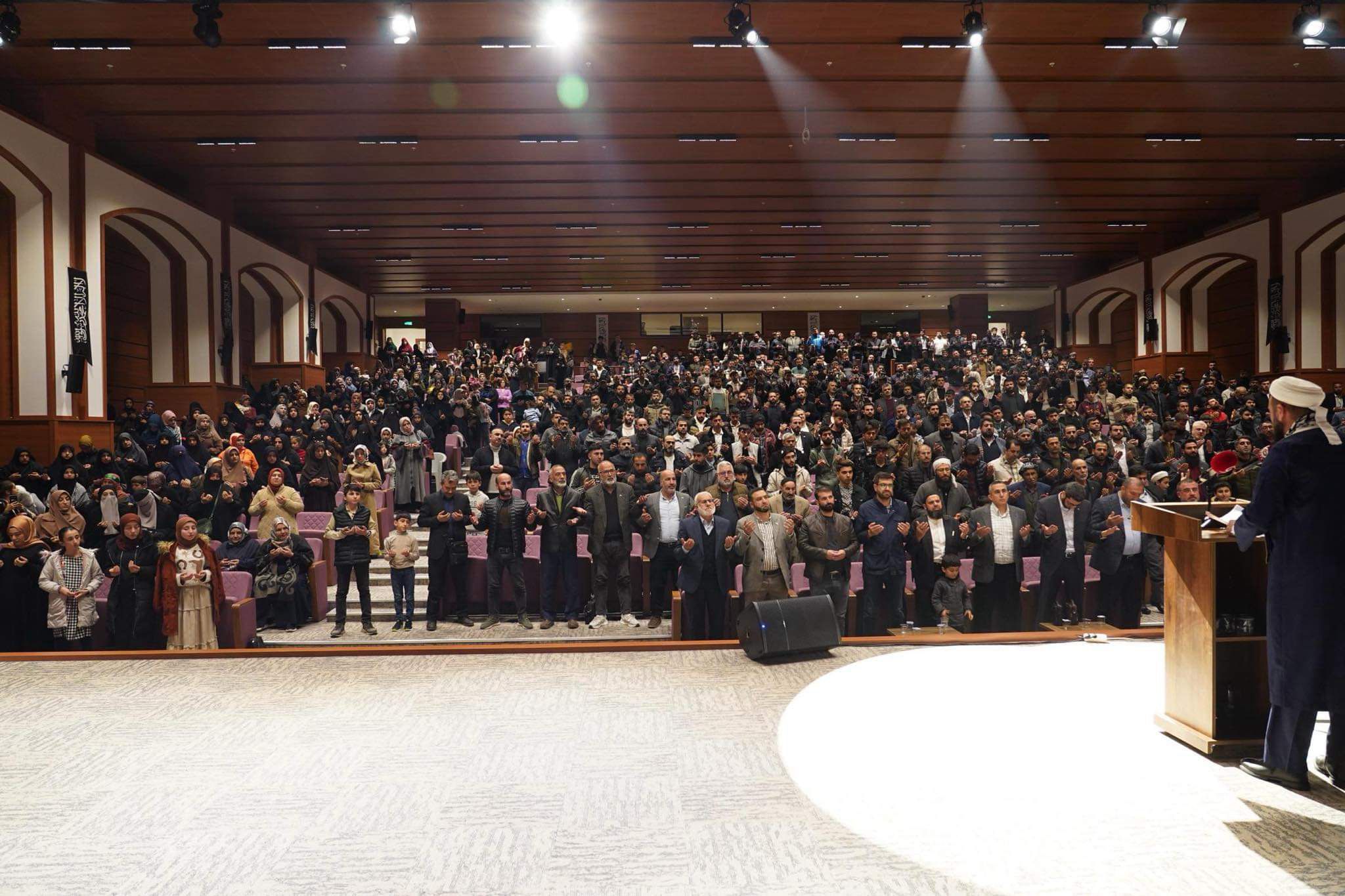 Köklü Değişim, Diyarbakır’da Düzenlediği Konferansta “Hilafet”i Konuştu, Genel-4.jpeg