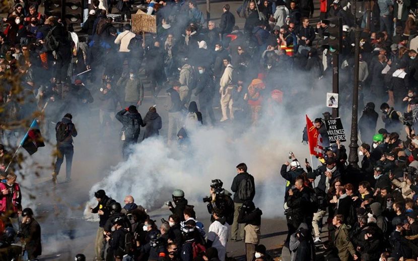 Fransa, Emeklilik Yasasını Kısmen Onayladı, Sokaklar Öfkeli