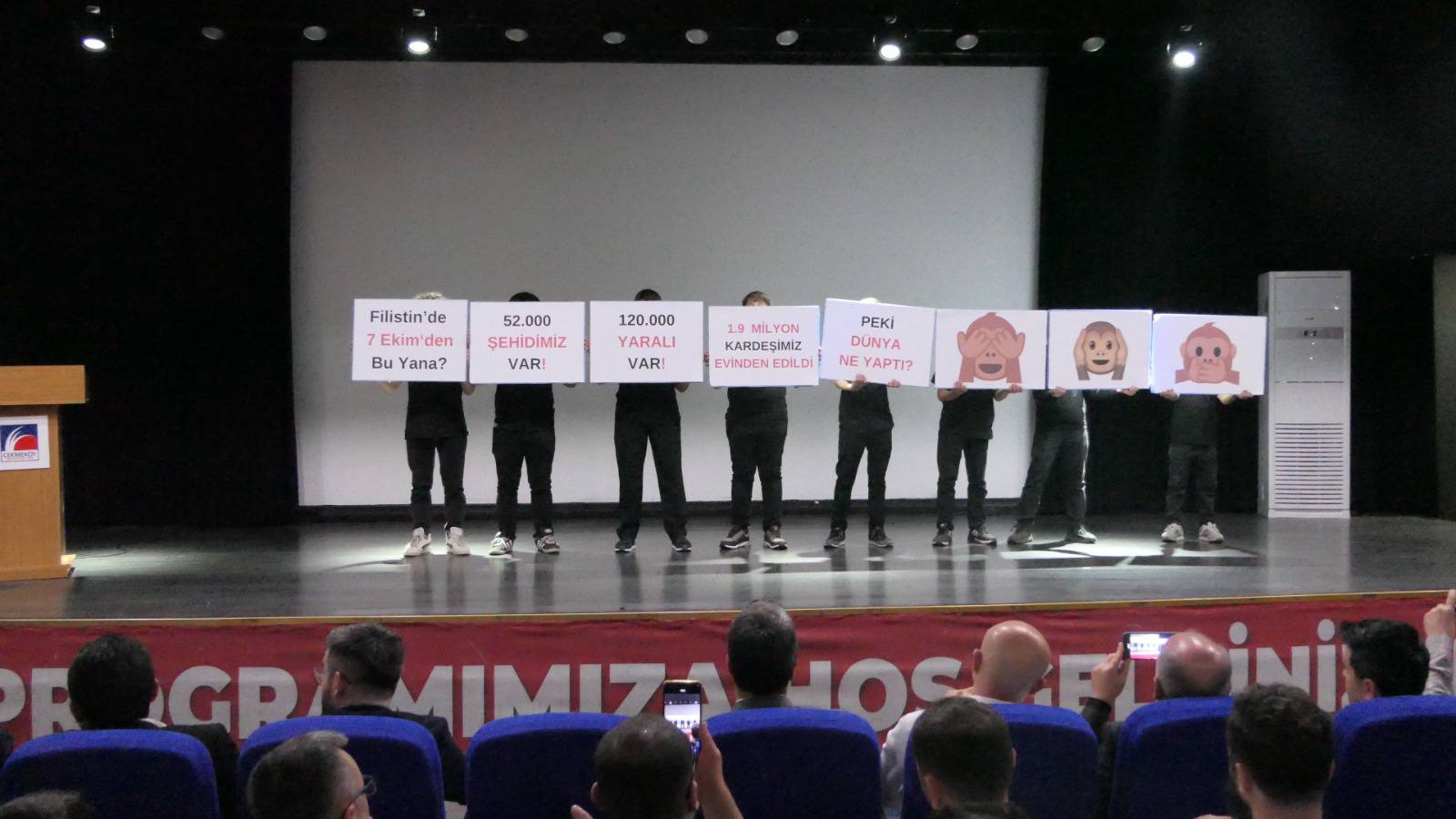 Köklü Değişim Gençlk Kolları, Fetih Konferansı-4.jpg