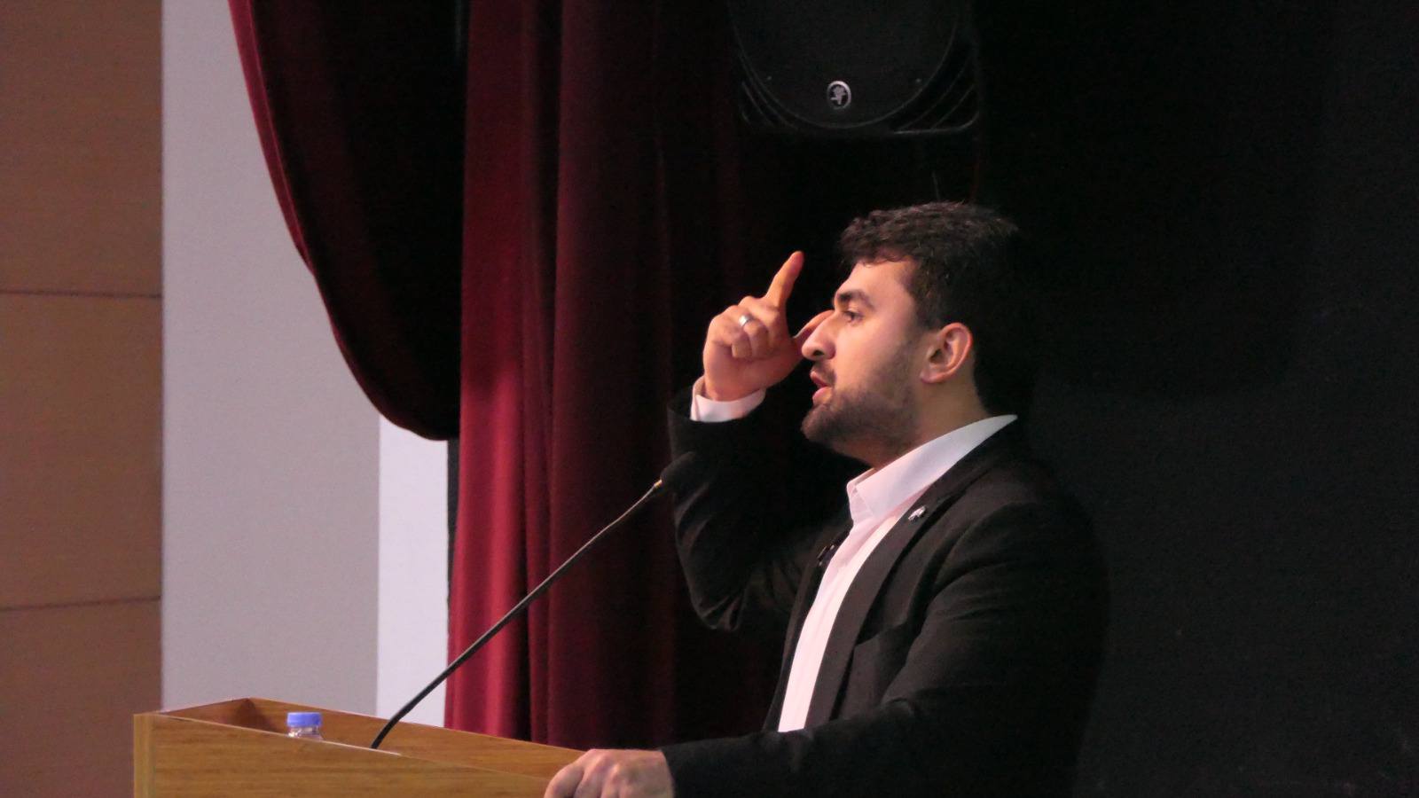 Köklü Değişim Gençlk Kolları, Fetih Konferansı,Muhammed Budak.jpg