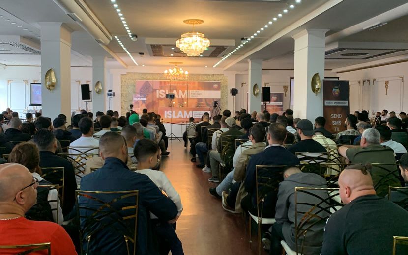 Hizb-ut Tahrir, Danimarka’da “İslam ve İddia Edilen Özgürlük” Başlıklı Konferans Düzenledi 