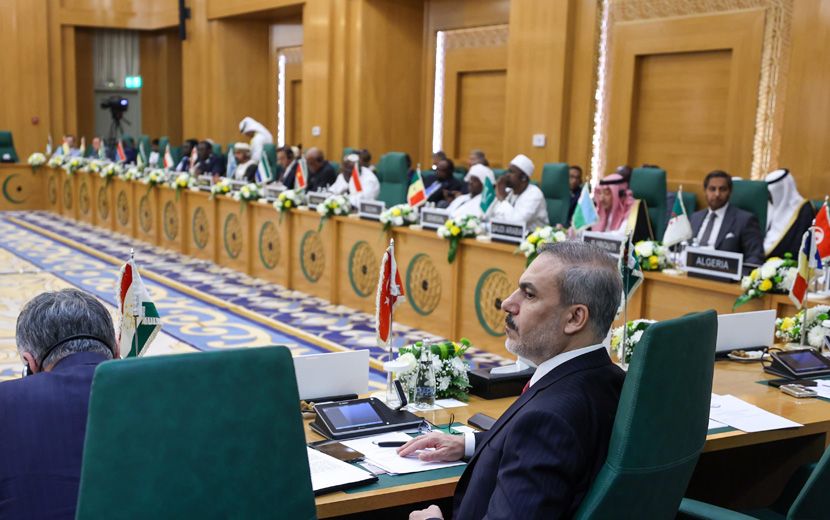 İİT, Gazze İçin Toplandı, Kınadı ve Uluslararası Topluma Havale Etti