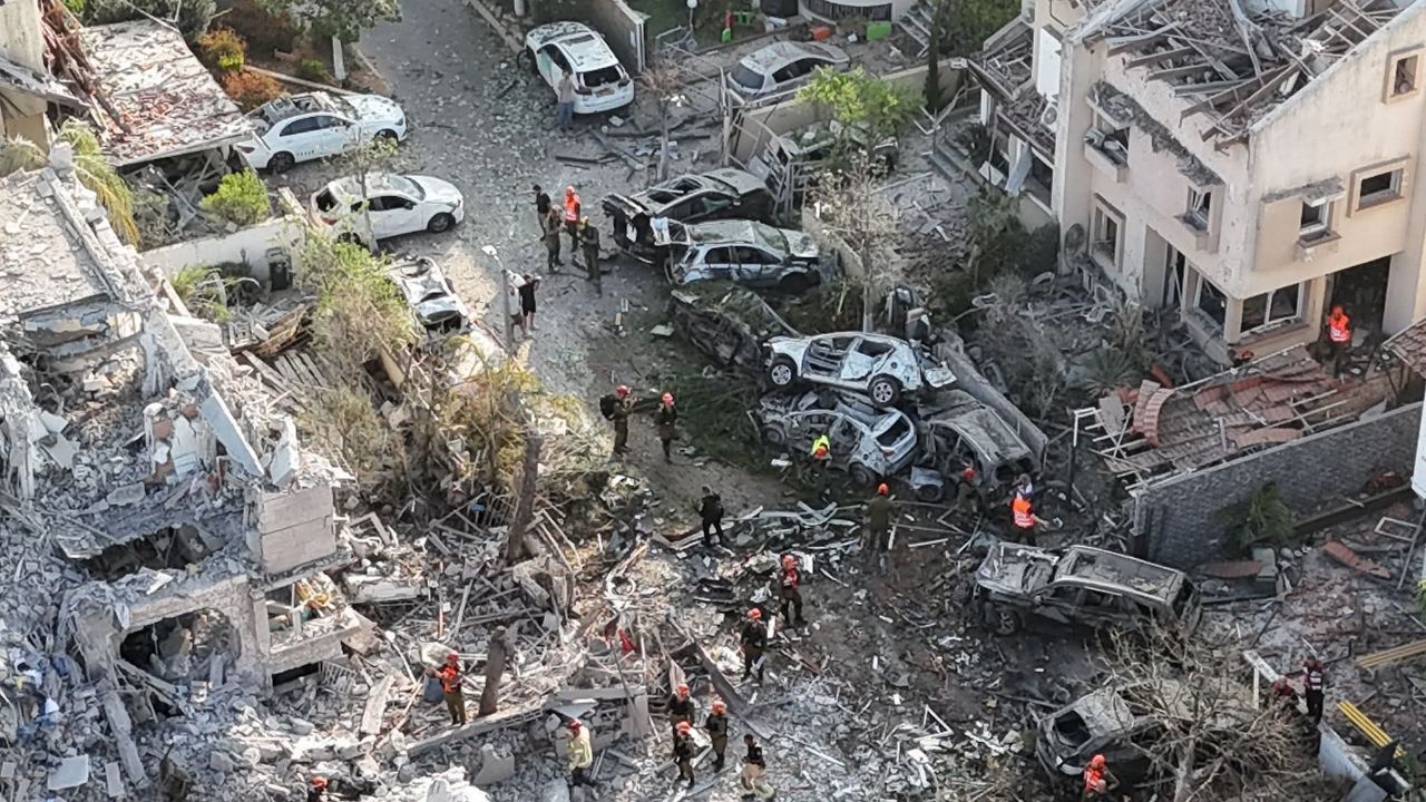 Köklü Değişim,İran,'israil'i Vurdu.jpeg