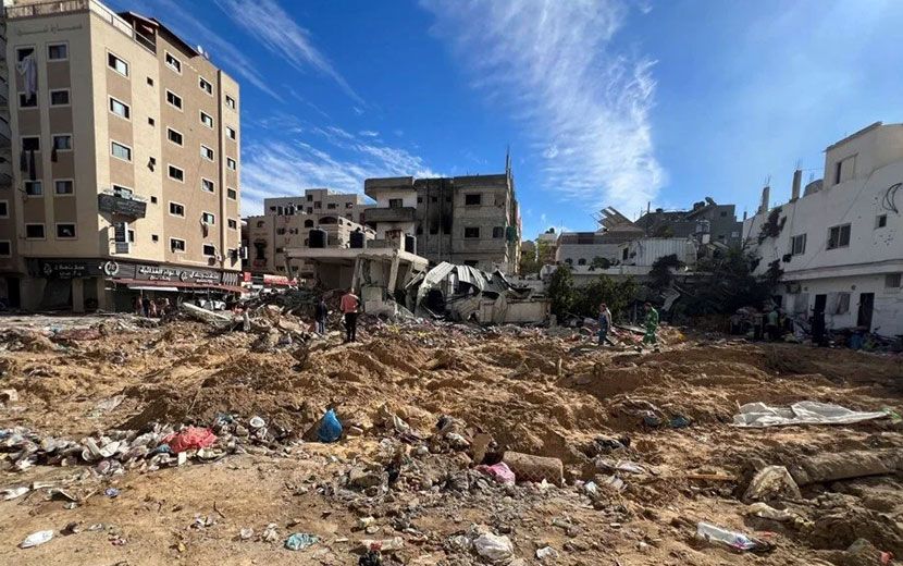 Vahşet!: “İsrail” Askerleri, Cesetleri Mezardan Çıkarıp Buldozerle Ezdi