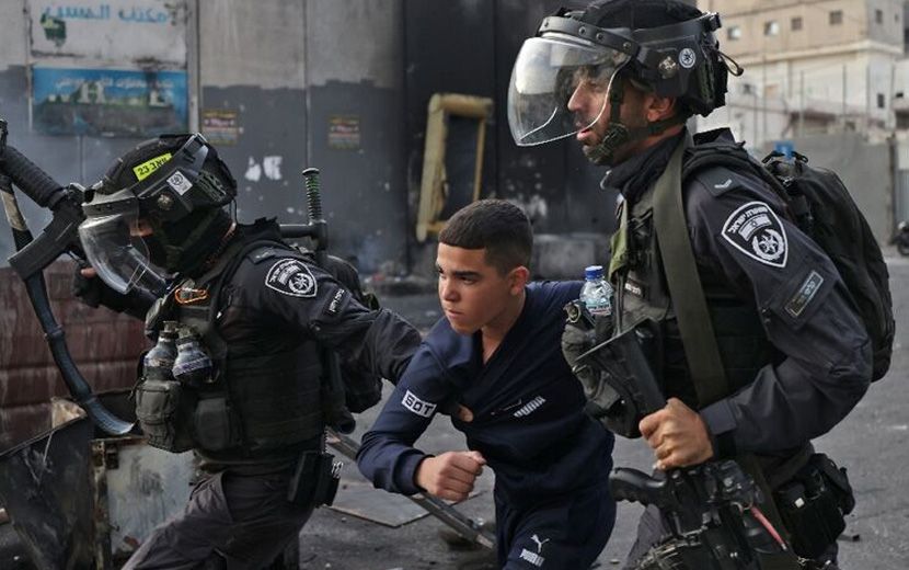 “İsrail”, Hiçbir Suçlama Olmadan 1.200’den Fazla Müslümanı Esir Tutuyor