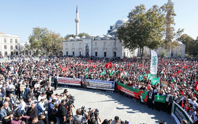 Beyazıt'tan Filistin'e Selam: Mehmetçik Gazze'ye!