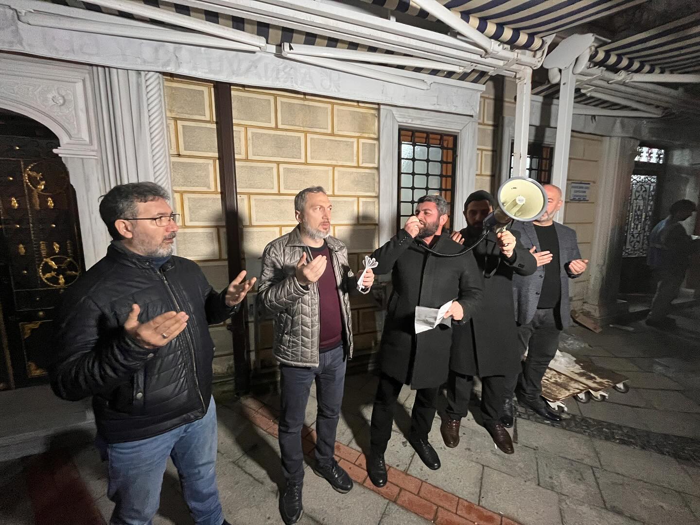 Köklü Değişim, İstanbul’da 3 Noktada Filistin İçin Duaya Durdu-2.jpg