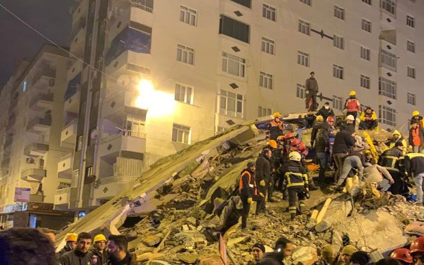 Köklü-Değişim,Kahramanmaraş-Depreminde-Can-Kaybı-6-bin-234'e-Yükseldi3.jpg