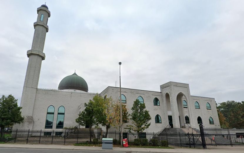 Kanada’da Camiye Giren Saldırgan Kur’an’a ve Cemaate Saldırdı